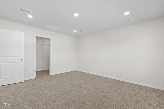 $2,375 | 2136 Grouse Ski Circle, Apex, NC 27523