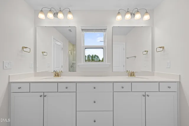 $2,375 | 2136 Grouse Ski Circle, Apex, NC 27523