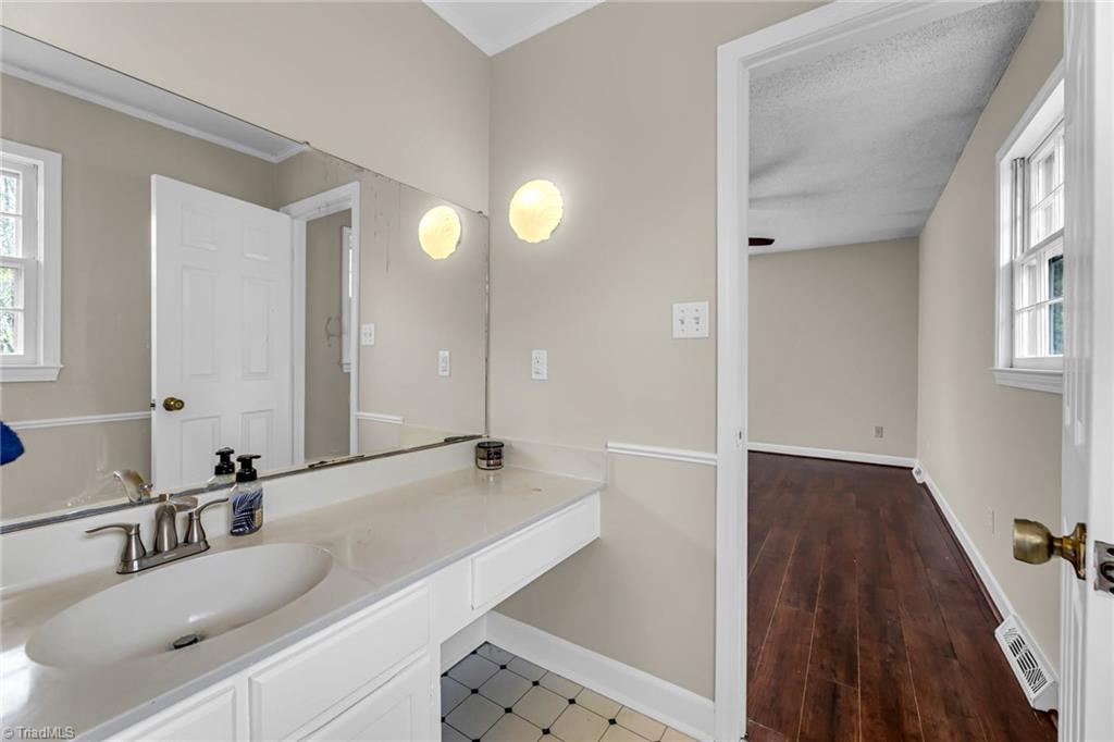 7018 Upland Road Clemmons, NC 27012 - Photo 22 of 41 Gallery Image 22
