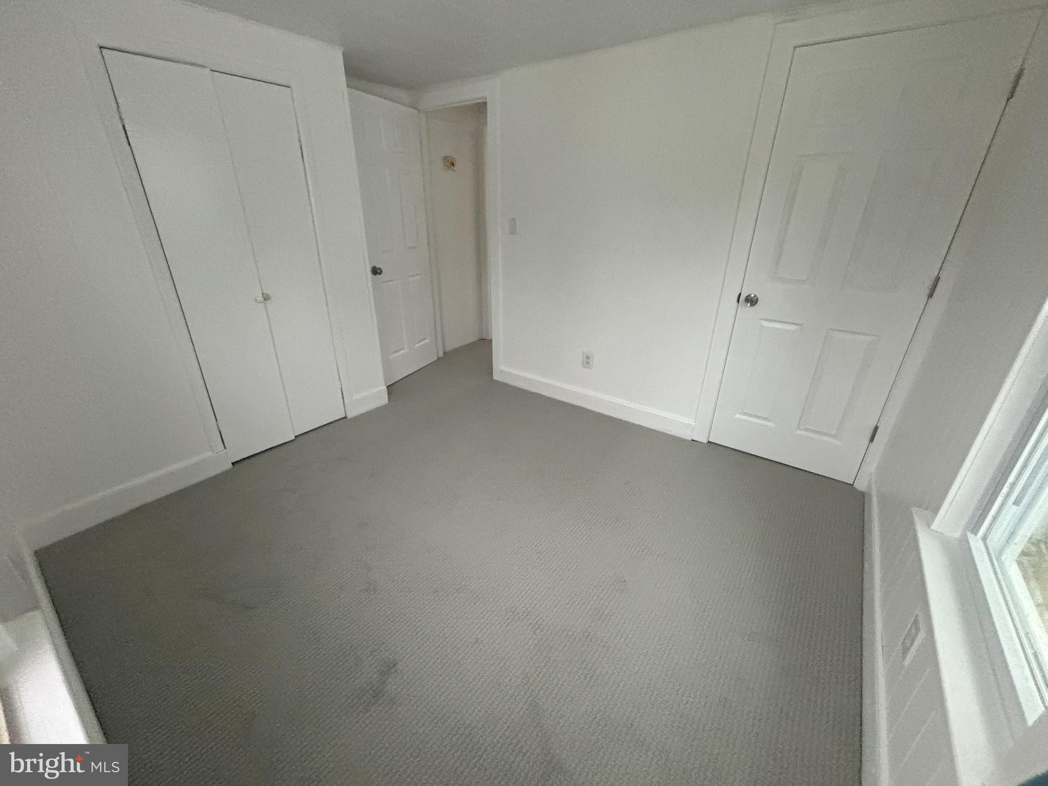 209 Main Street Hamilton, NJ 08620 - Photo 13 of 18 a view of a room