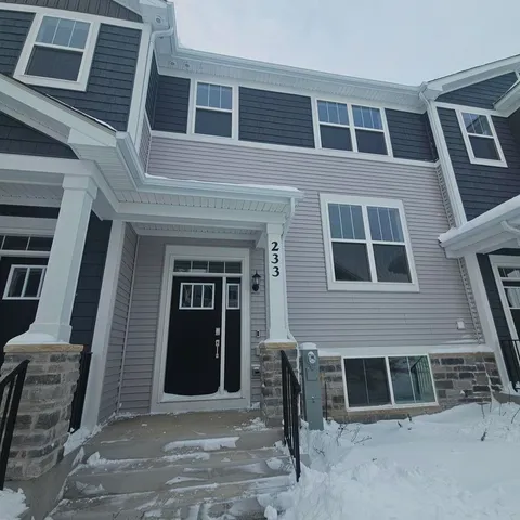 $3,200 | 233 Settlers Place, West Dundee, IL 60118