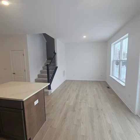 $3,200 | 233 Settlers Place, West Dundee, IL 60118