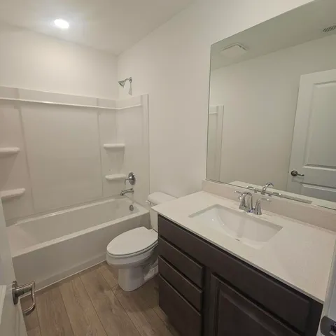 $3,200 | 233 Settlers Place, West Dundee, IL 60118