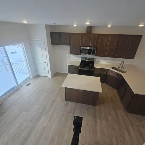 $3,200 | 233 Settlers Place, West Dundee, IL 60118