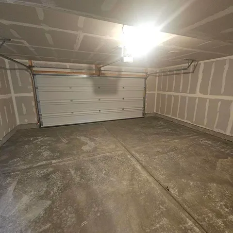 $3,200 | 233 Settlers Place, West Dundee, IL 60118