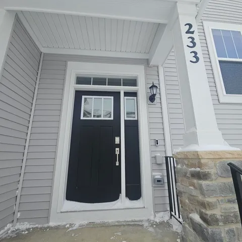 $3,200 | 233 Settlers Place, West Dundee, IL 60118