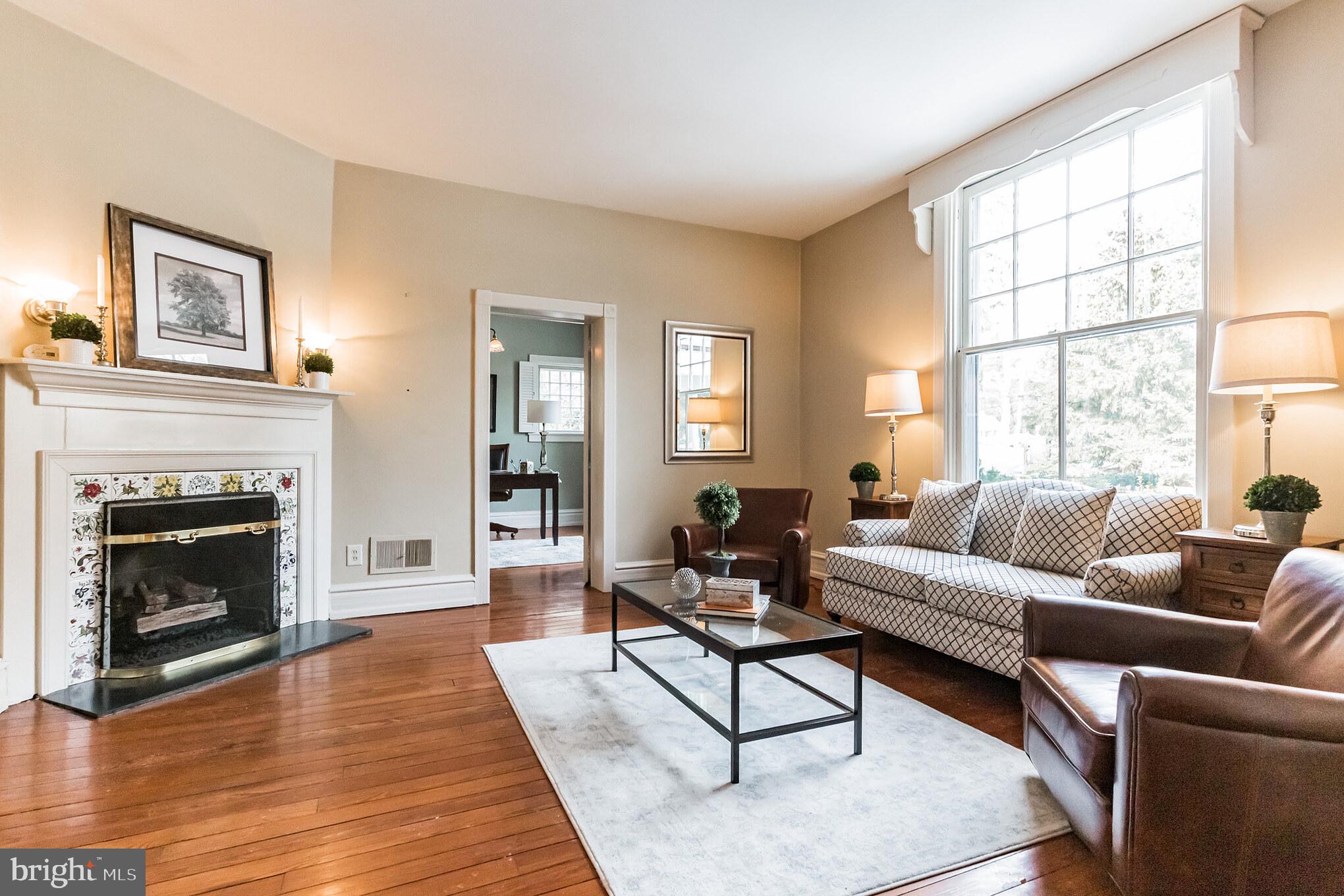 300 South Waterloo Road Devon, PA 19333 - Photo 9 of 43 Parlor