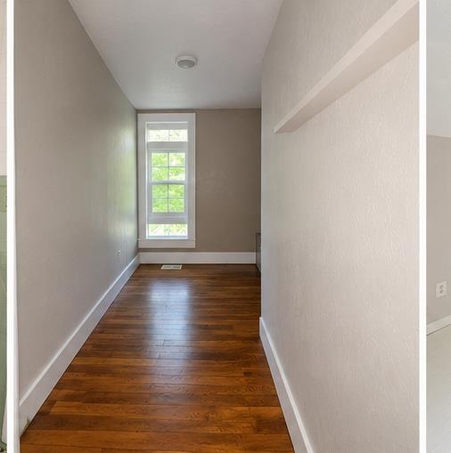 6048 Clearfork Road Bastian, VA 24314 - Photo 11 of 12 Gallery Image 11