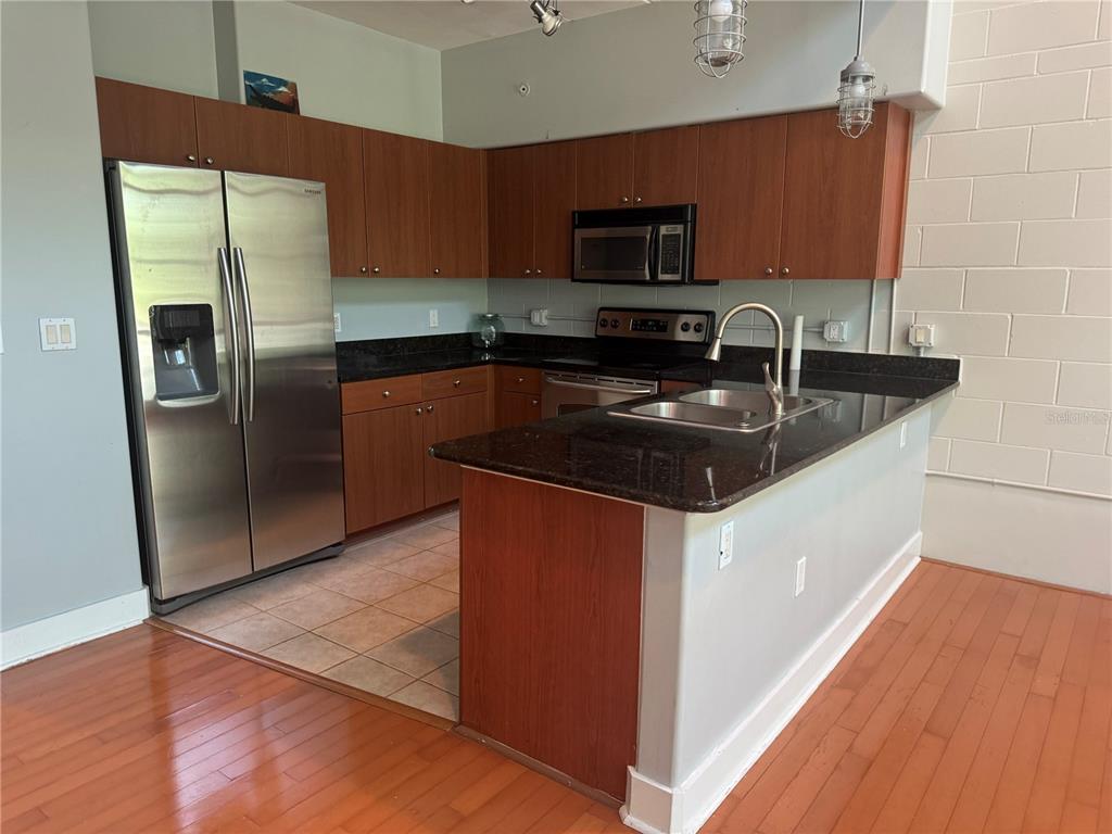 2515 Southwest 35th Place, Unit 209 Gainesville, FL 32608 - Photo 5 of 22