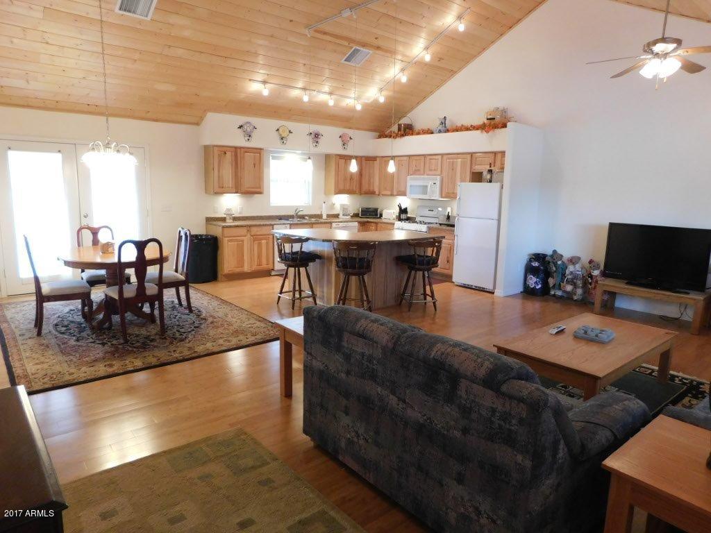 2932 Yellowjacket Street Overgaard, AZ 85933 - Photo 10 of 24 DSCN2499