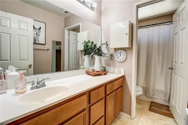 $699,999 | 25960 Corte Antigua, Moreno Valley, CA 92551