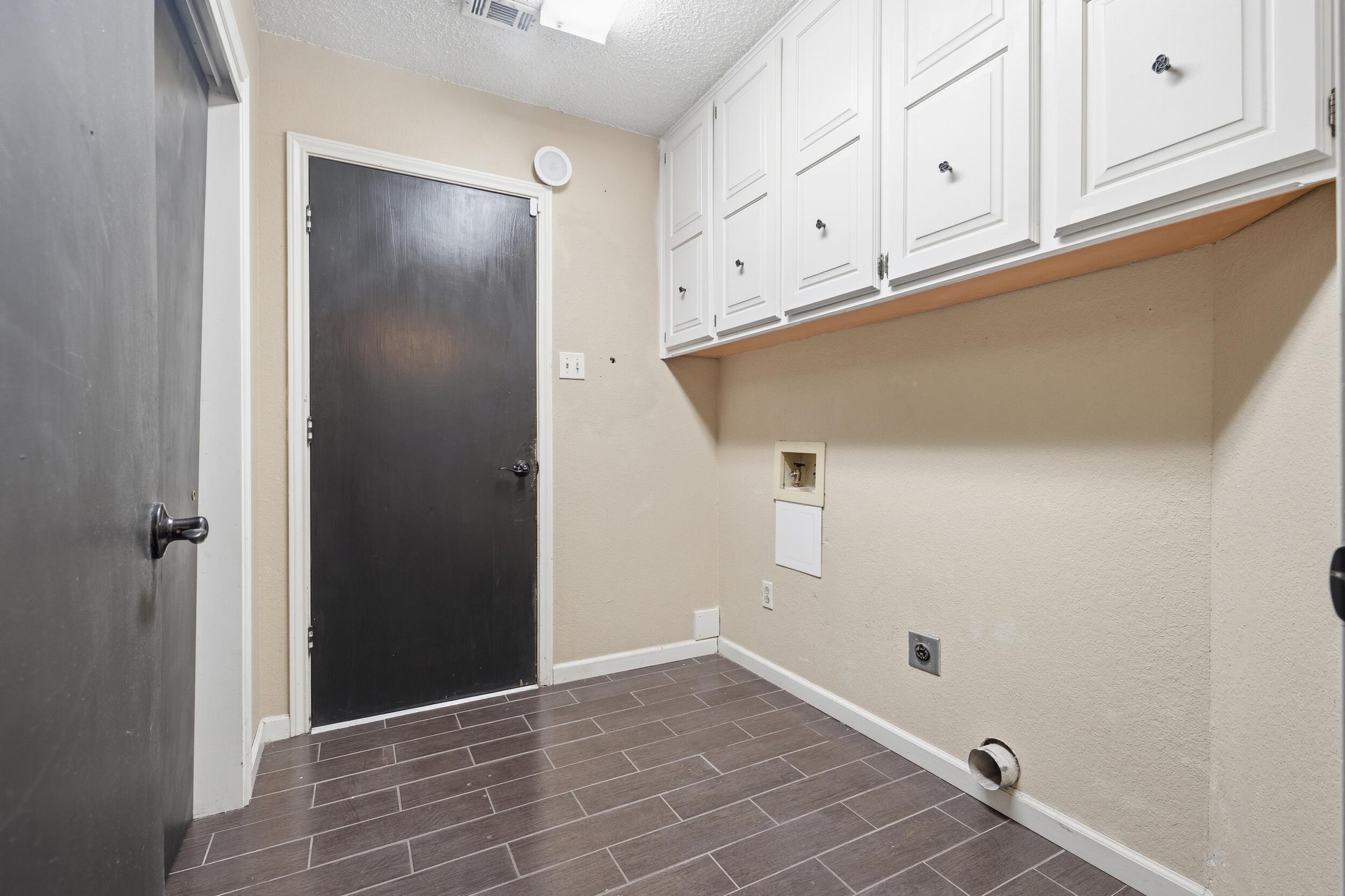 3208 59th Street Lubbock, TX 79413 - Photo 21 of 37 IMG_8791