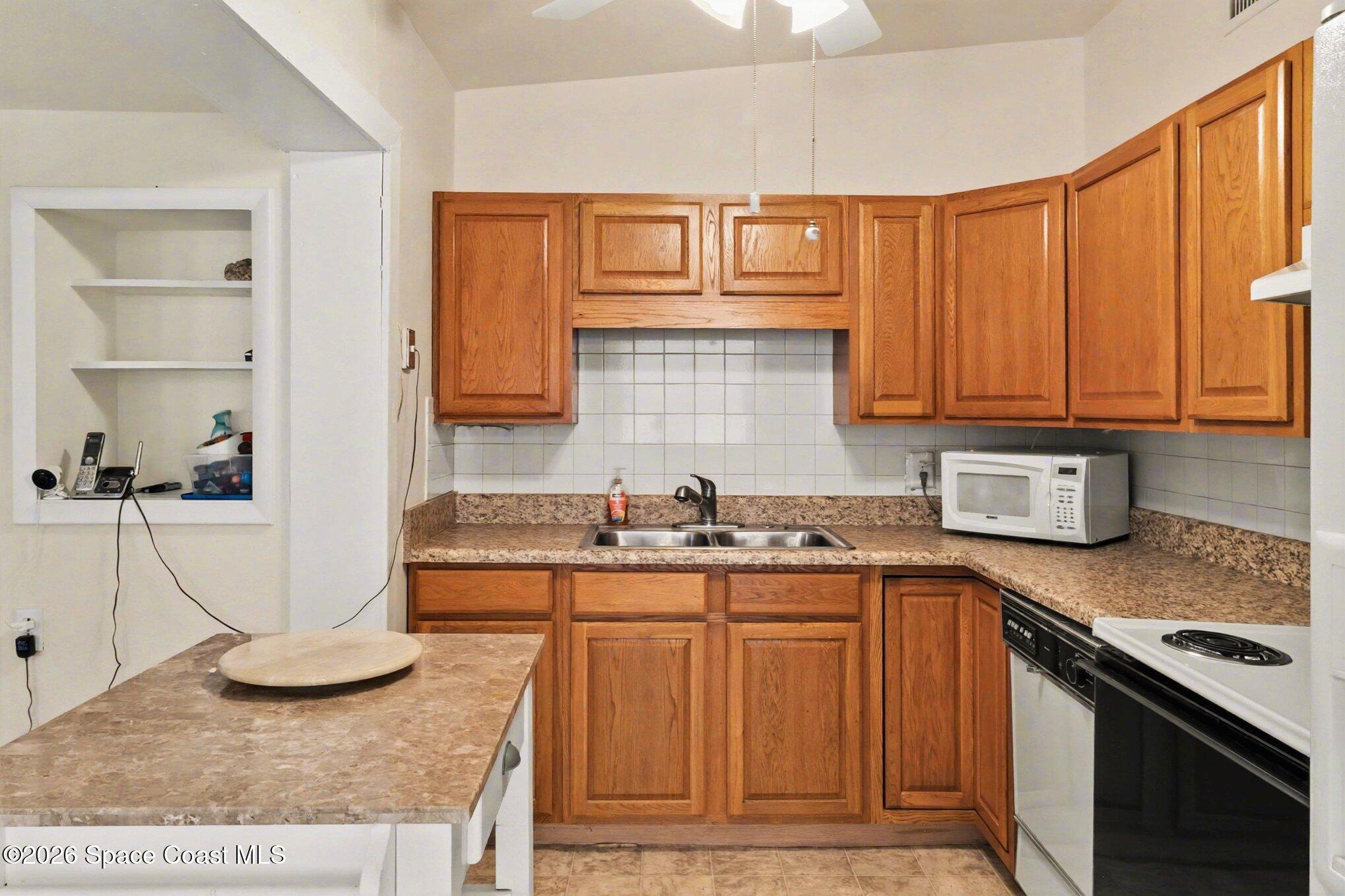 1256 Ridgewood Drive Melbourne, FL 32935 - Photo 23 of 41 023_file_7617