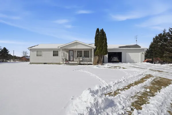 $199,000 | 1549 Hayden Road, Attica, MI 48412