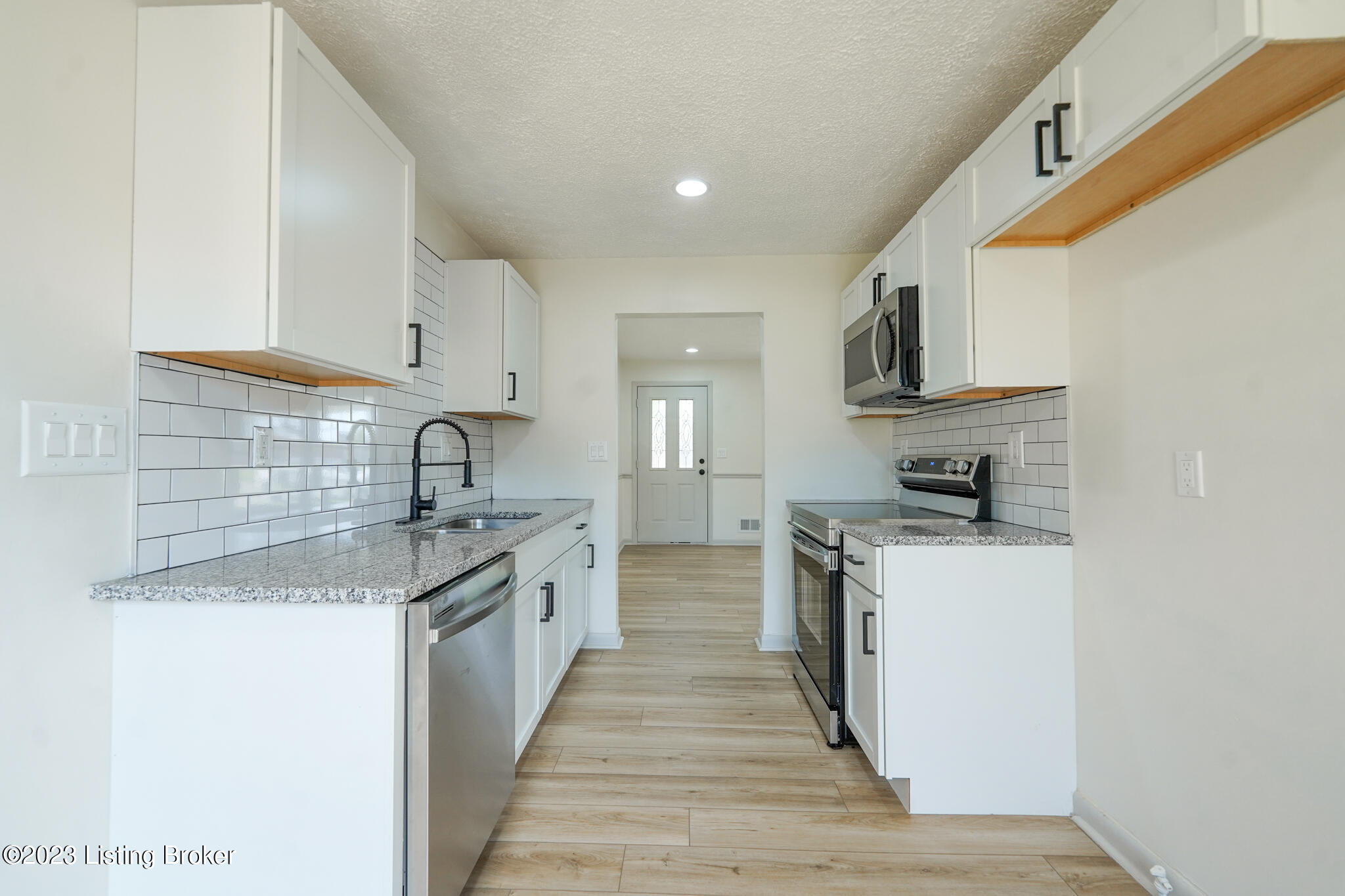 2334 Strotman Road Louisville, KY 40216 - Photo 1 of 25 Untitled-1237