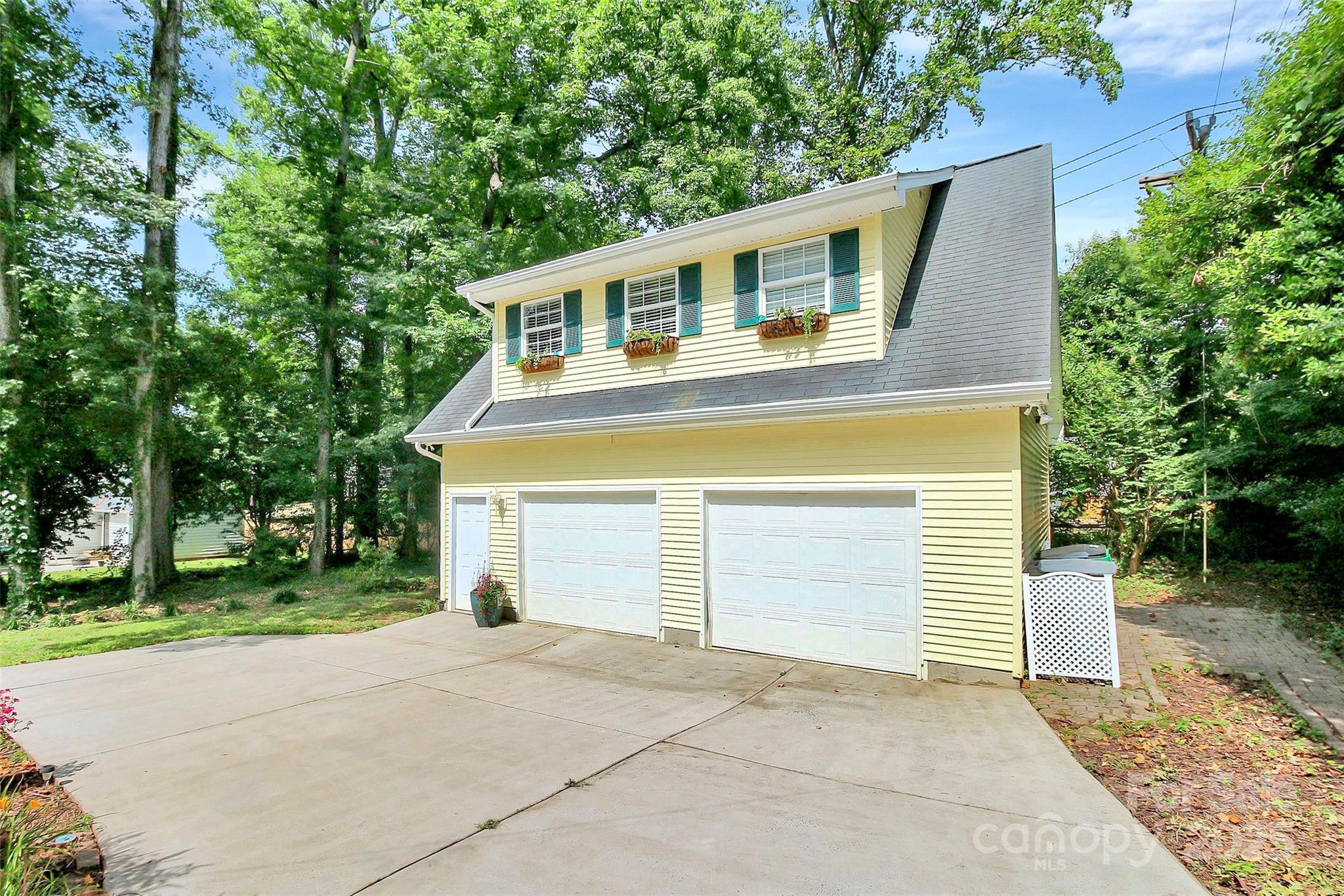 3615 Henshaw Road Charlotte, NC 28209 - Photo 2 of 47