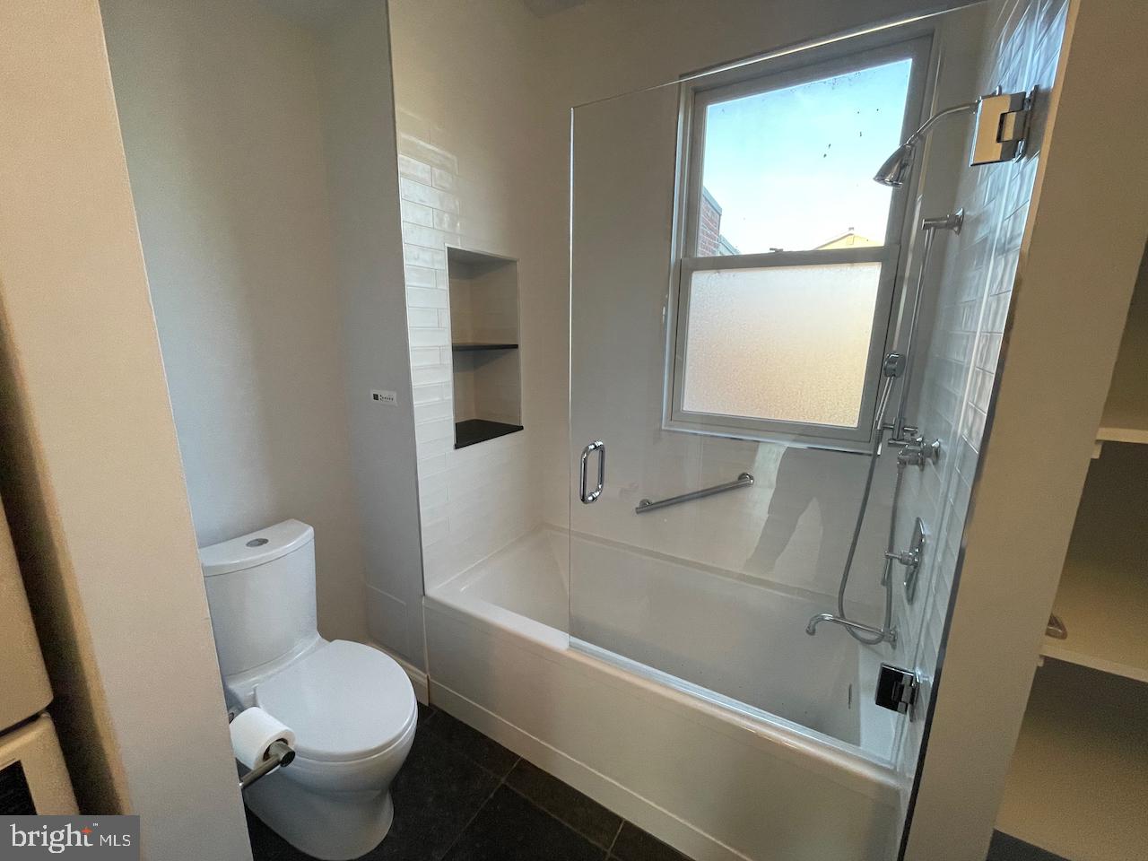 1250 Florida Avenue Northeast Washington, DC 20002 - Photo 16 of 27 Jetted soaking tub