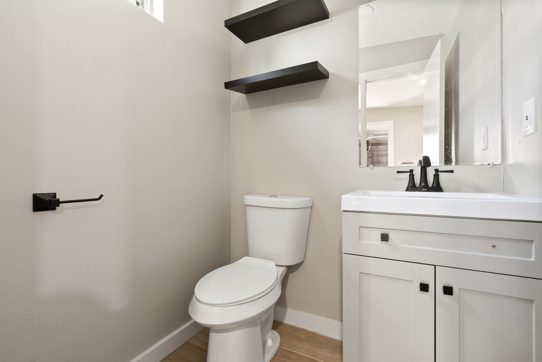 906 East 43rd Street Austin, TX 78751 - Photo 18 of 18 ADU bathroom