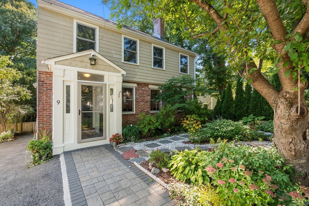9 Sherrin Road Chestnut Hill, MA 02467 - Photo 2 of 26