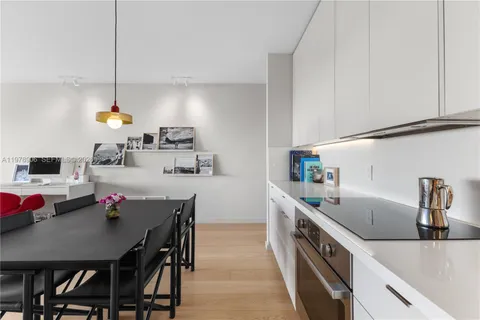 $689,000 | 3 Island Avenue, Unit 8L, Miami Beach, FL 33139