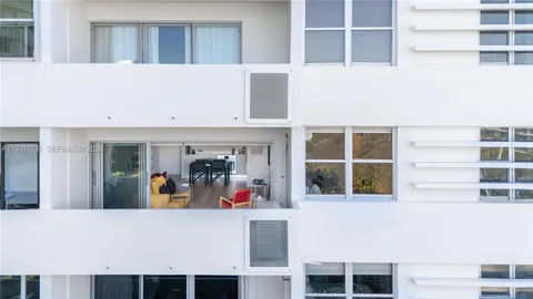 $689,000 | 3 Island Avenue, Unit 8L, Miami Beach, FL 33139