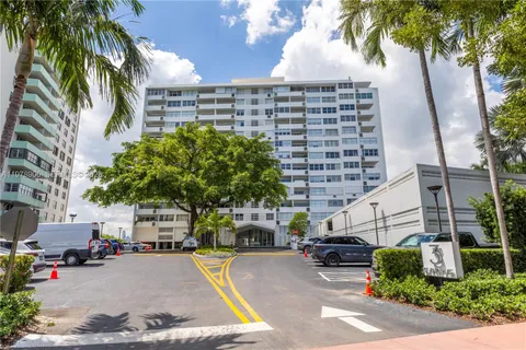$689,000 | 3 Island Avenue, Unit 8L, Miami Beach, FL 33139