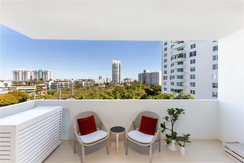 $689,000 | 3 Island Avenue, Unit 8L, Miami Beach, FL 33139