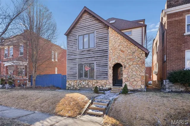 $234,000 | 612 Bates Street, St. Louis, MO 63111