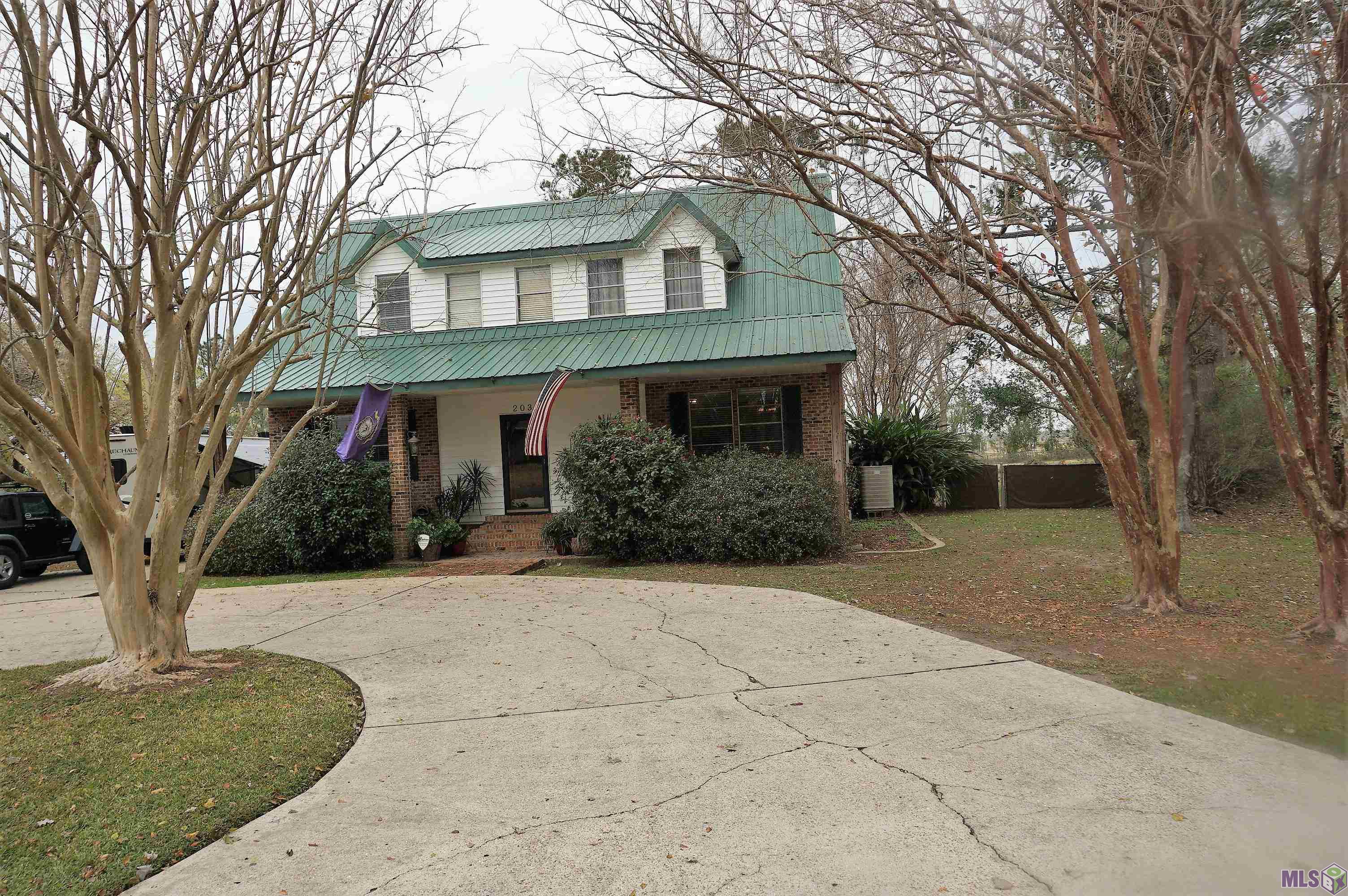 203 Texas Street Raceland, LA 70394 - Photo 1 of 27