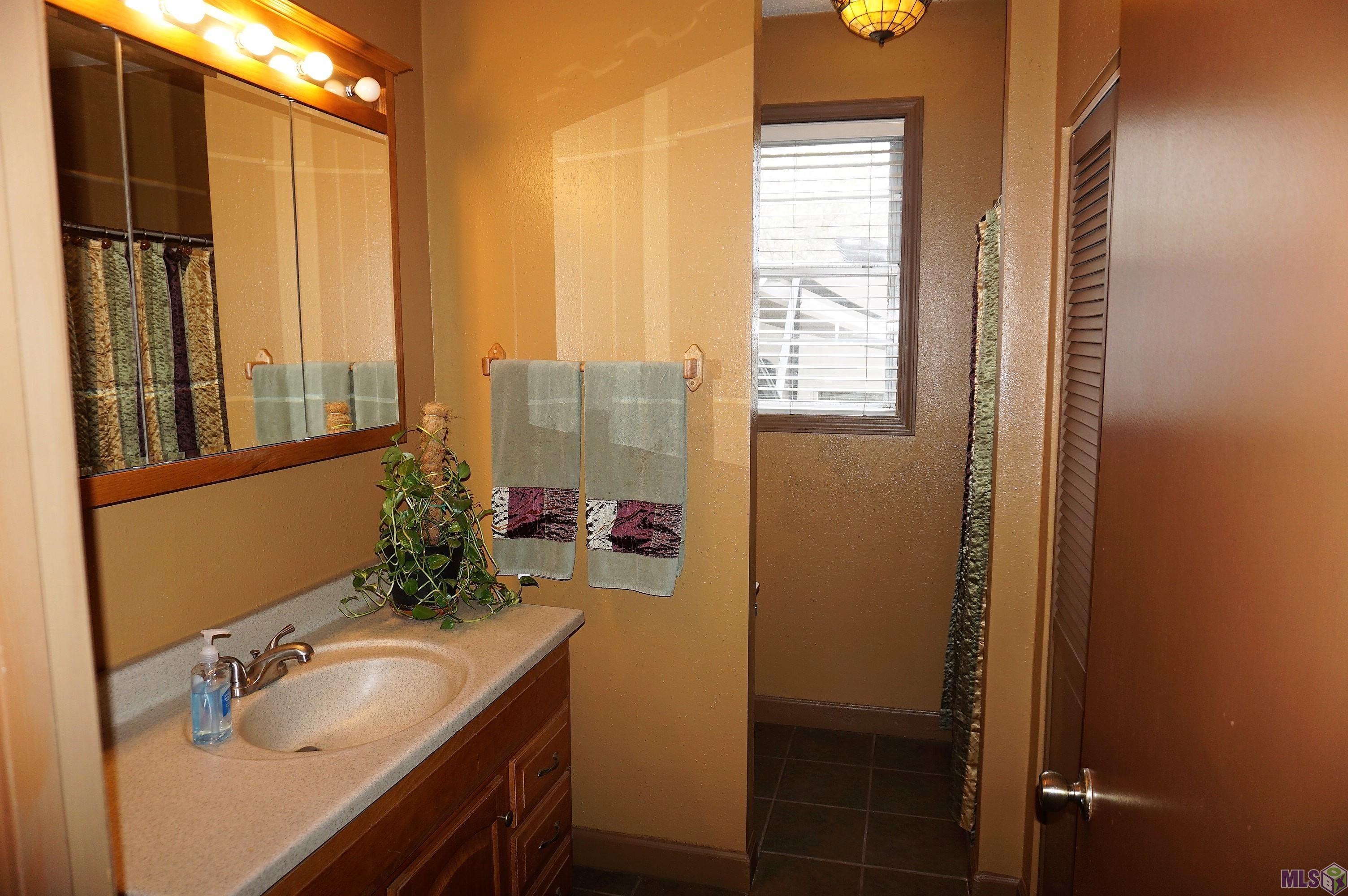 203 Texas Street Raceland, LA 70394 - Photo 12 of 27