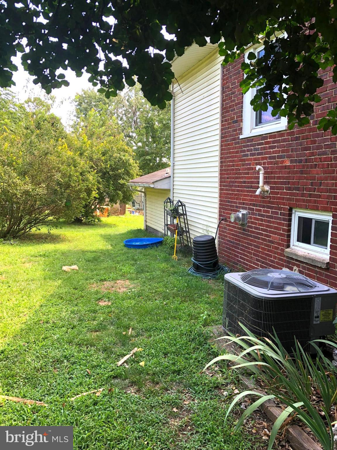 7222 Sollers Point Road Baltimore, MD 21222 - Photo 2 of 17 Rear