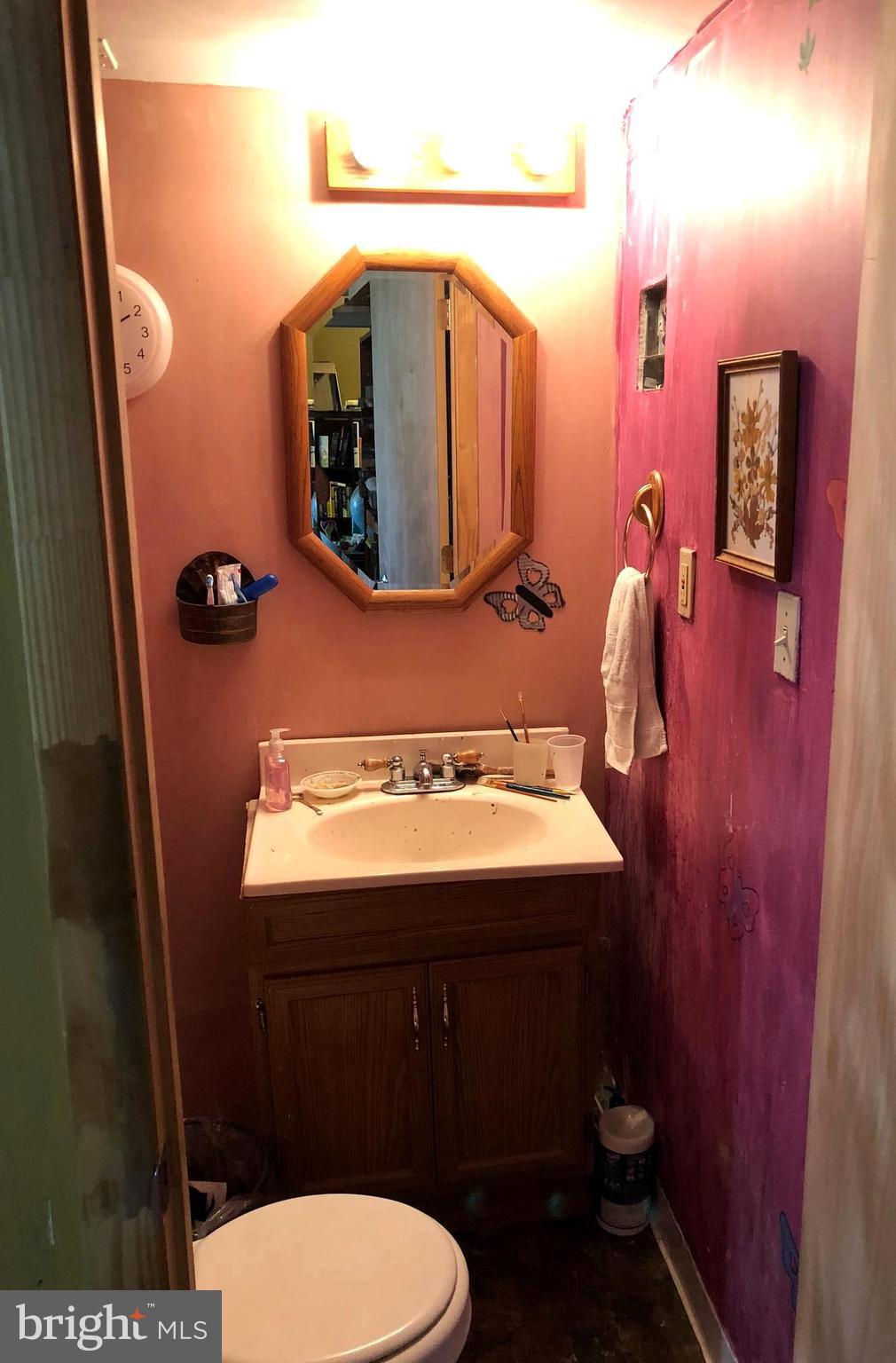 7222 Sollers Point Road Baltimore, MD 21222 - Photo 5 of 17 Half Bath