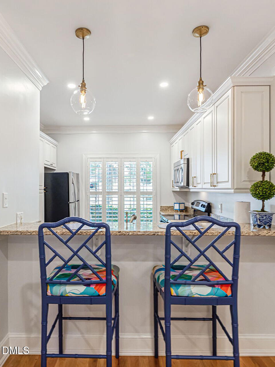 1406 Governors Court Raleigh, NC 27604 - Photo 8 of 18 Dining Bar