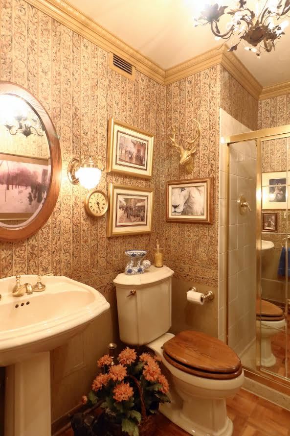 6033 North Sheridan Road, Unit 30A Chicago, IL 60660 - Photo 13 of 50 a bathroom with a sink mirror bathtub and toilet
