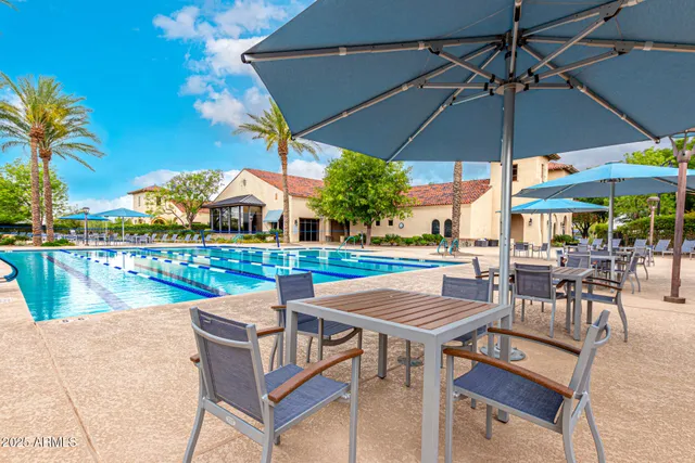 a view of a tennis court