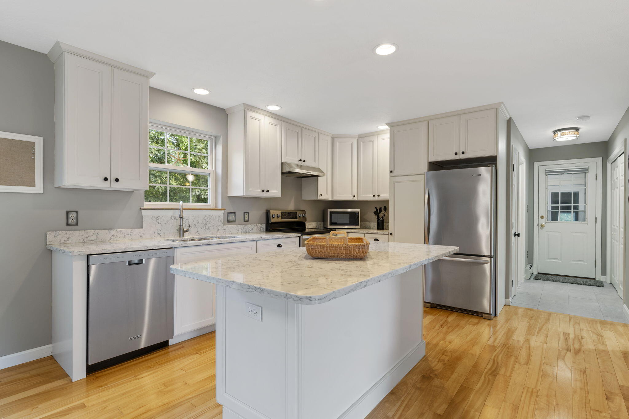 3 Hillside Drive Kennebunk, ME 04043 - Photo 15 of 38 26-web-or-mls-DSC08042