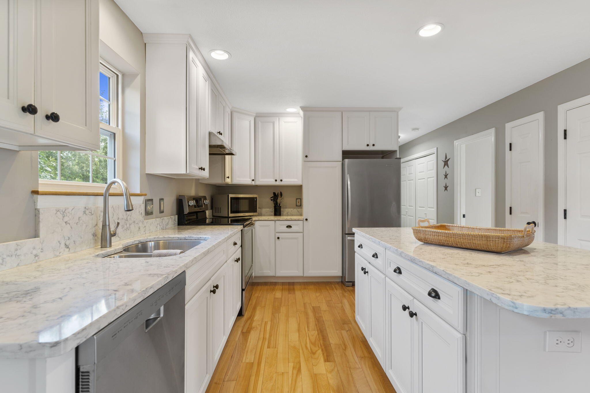 3 Hillside Drive Kennebunk, ME 04043 - Photo 16 of 38 27-web-or-mls-DSC08052