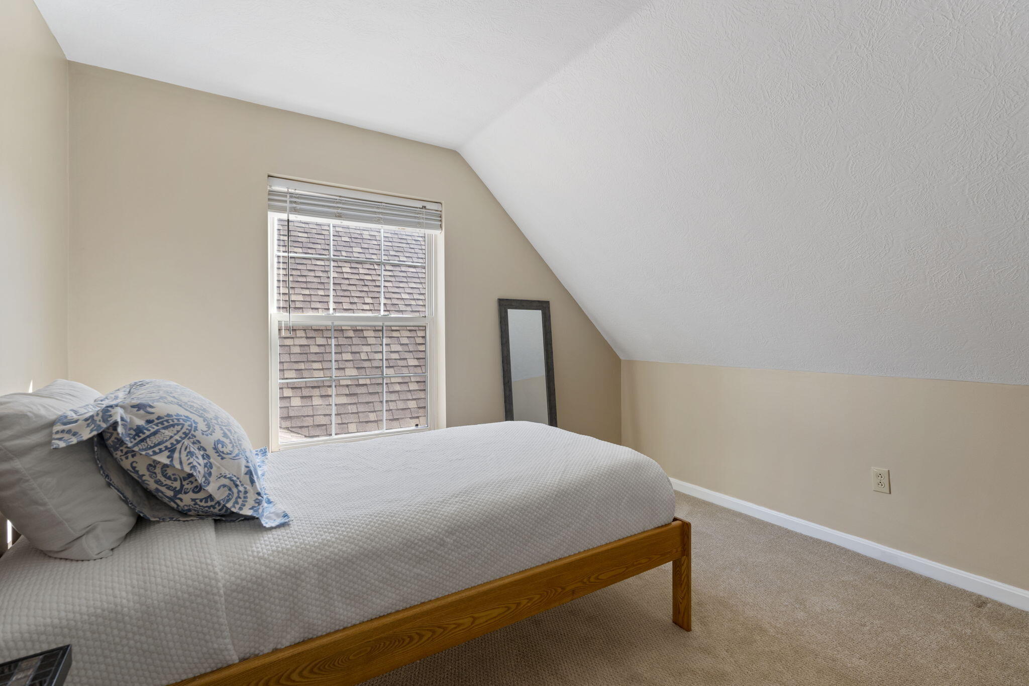 3 Hillside Drive Kennebunk, ME 04043 - Photo 32 of 38 42-web-or-mls-DSC08152