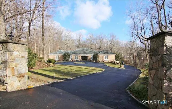 $2,199,900 | 159 Long Close Road, Stamford, CT 06902