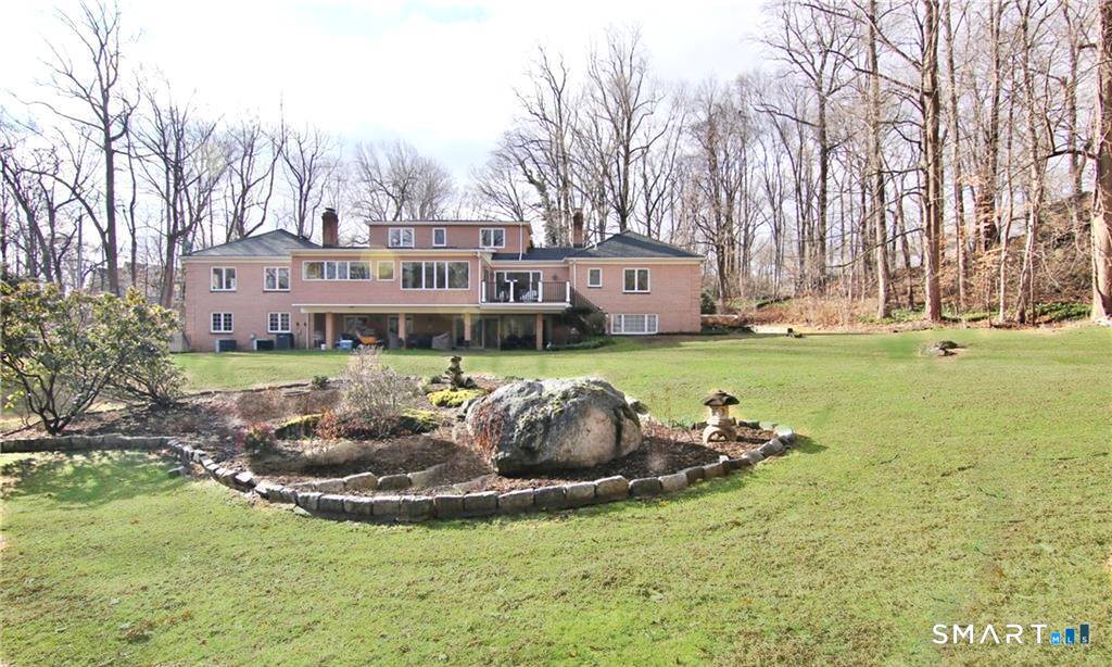 159 Long Close Road Stamford, CT 06902 - Photo 2 of 2