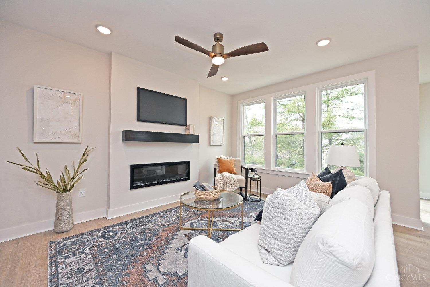 11691 Seven Gables Road Cincinnati, OH 45249 - Photo 7 of 51 Gallery Image 7