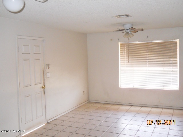 5312 West Coronado Road Phoenix, AZ 85035 - Photo 3 of 7 Family Room
