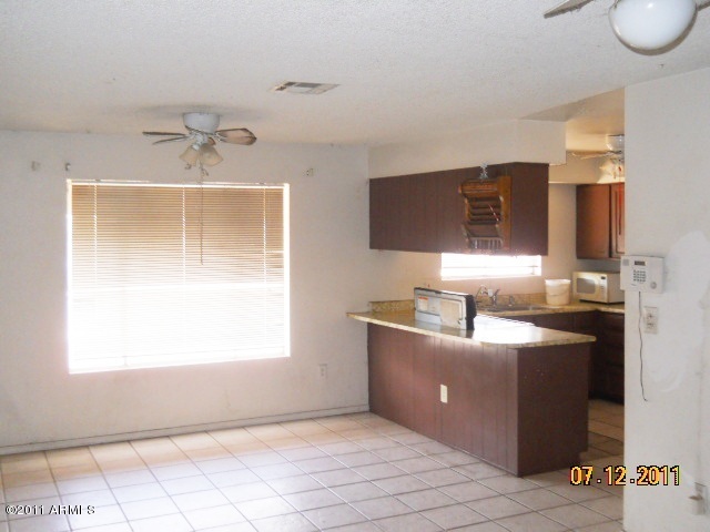 5312 West Coronado Road Phoenix, AZ 85035 - Photo 4 of 7 Dining