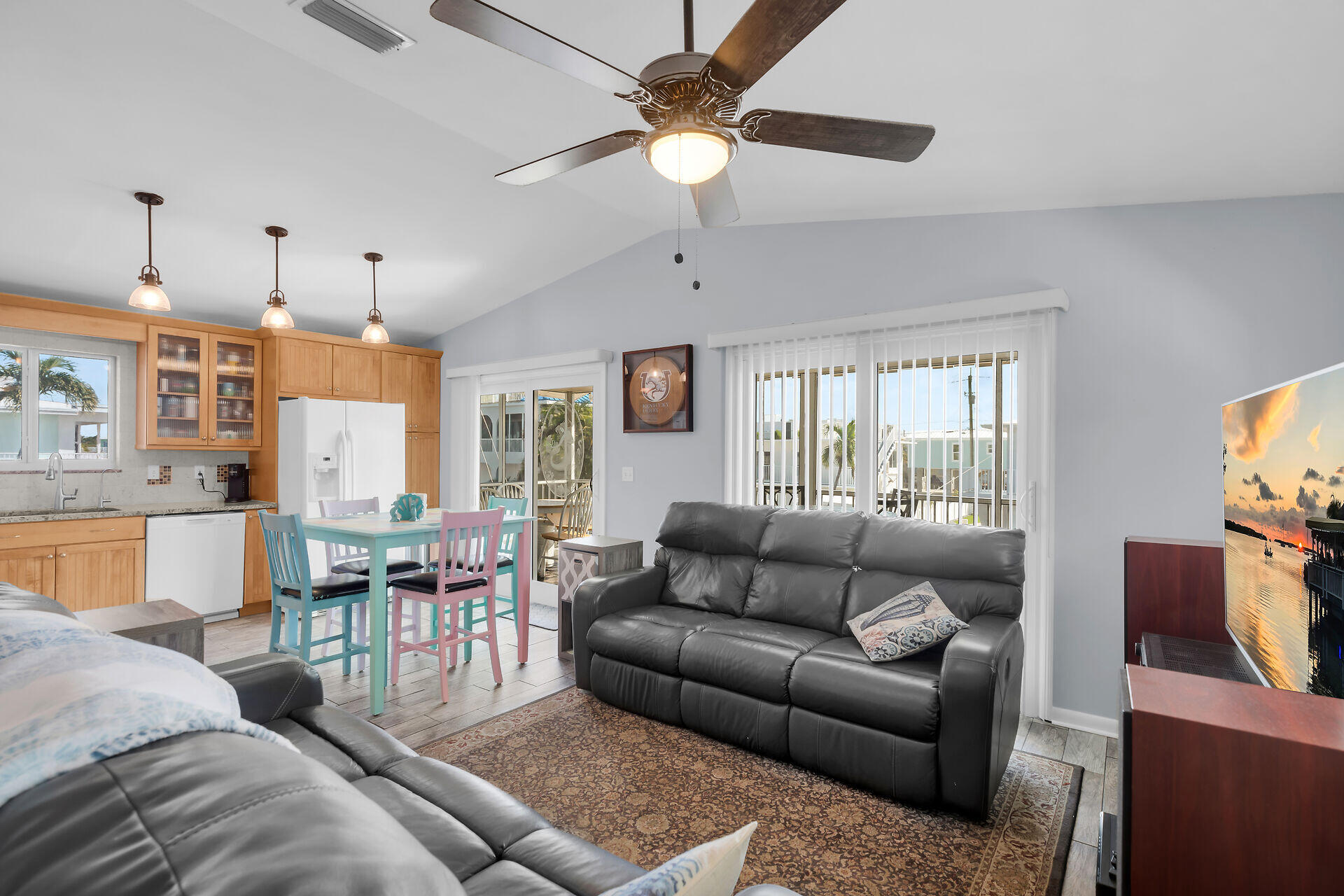 119 Primrose Lane Long Key, FL 33001 - Photo 12 of 43 Living area