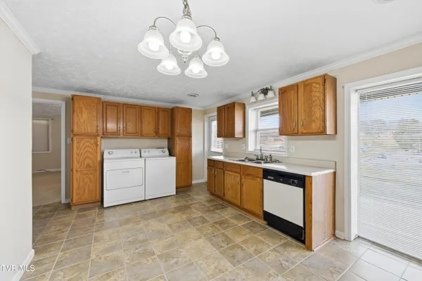 $495,000 | 222 Old Stage Drive, Bristol, TN 37620