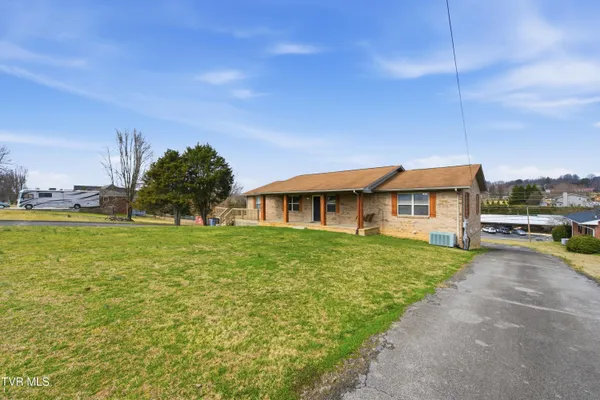 $495,000 | 222 Old Stage Drive, Bristol, TN 37620