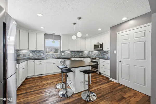 $495,000 | 222 Old Stage Drive, Bristol, TN 37620