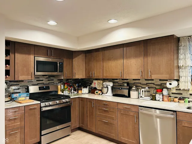 $553,900 | 8413 Catamaran Drive, Indianapolis, IN 46236