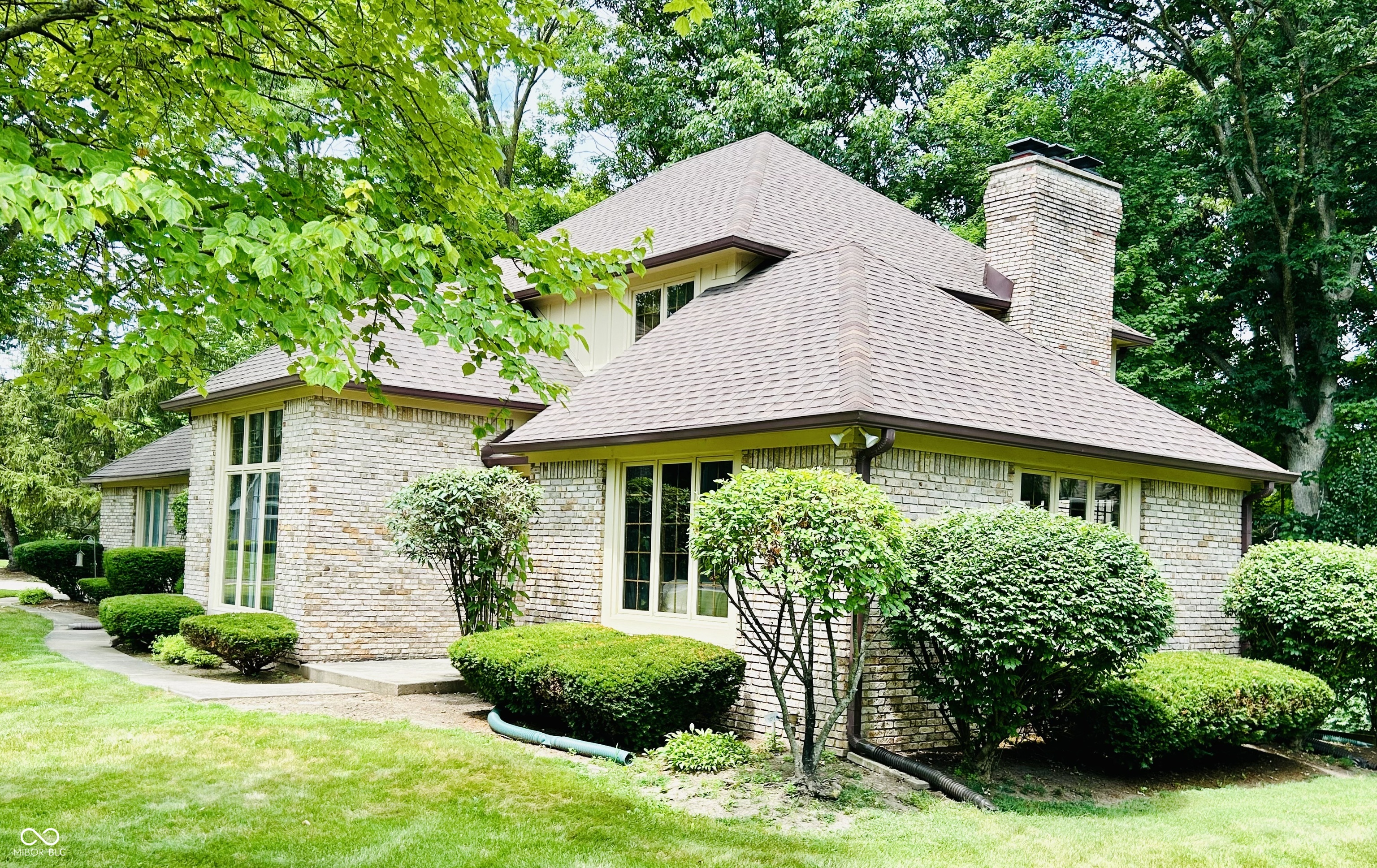 8413 Catamaran Drive Indianapolis, IN 46236 - Photo 2 of 62