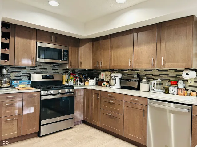 $553,900 | 8413 Catamaran Drive, Indianapolis, IN 46236